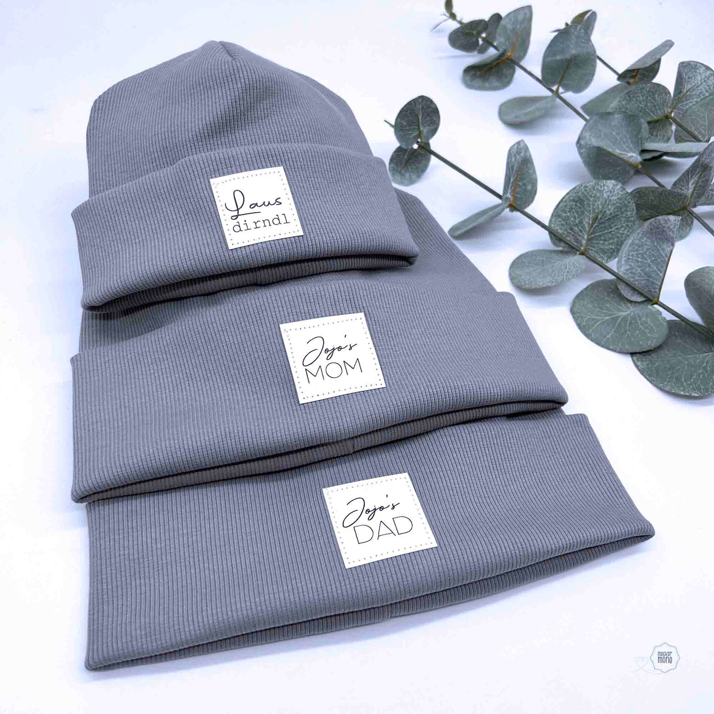 Beanies mit Statement – Das persönliche, handgemachte Geschenk für die ganze Familie