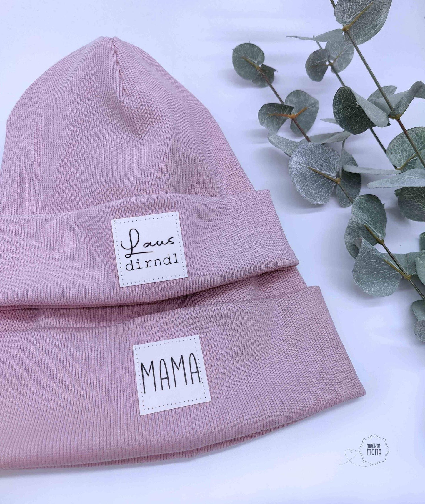 Beanies mit Statement – Das persönliche, handgemachte Geschenk für die ganze Familie