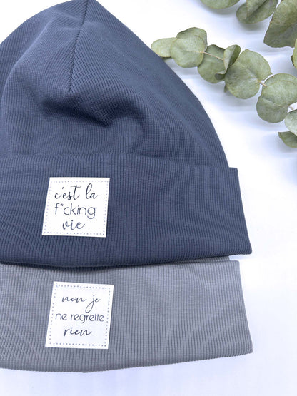 Beanies mit Statement – Das persönliche, handgemachte Geschenk für die ganze Familie
